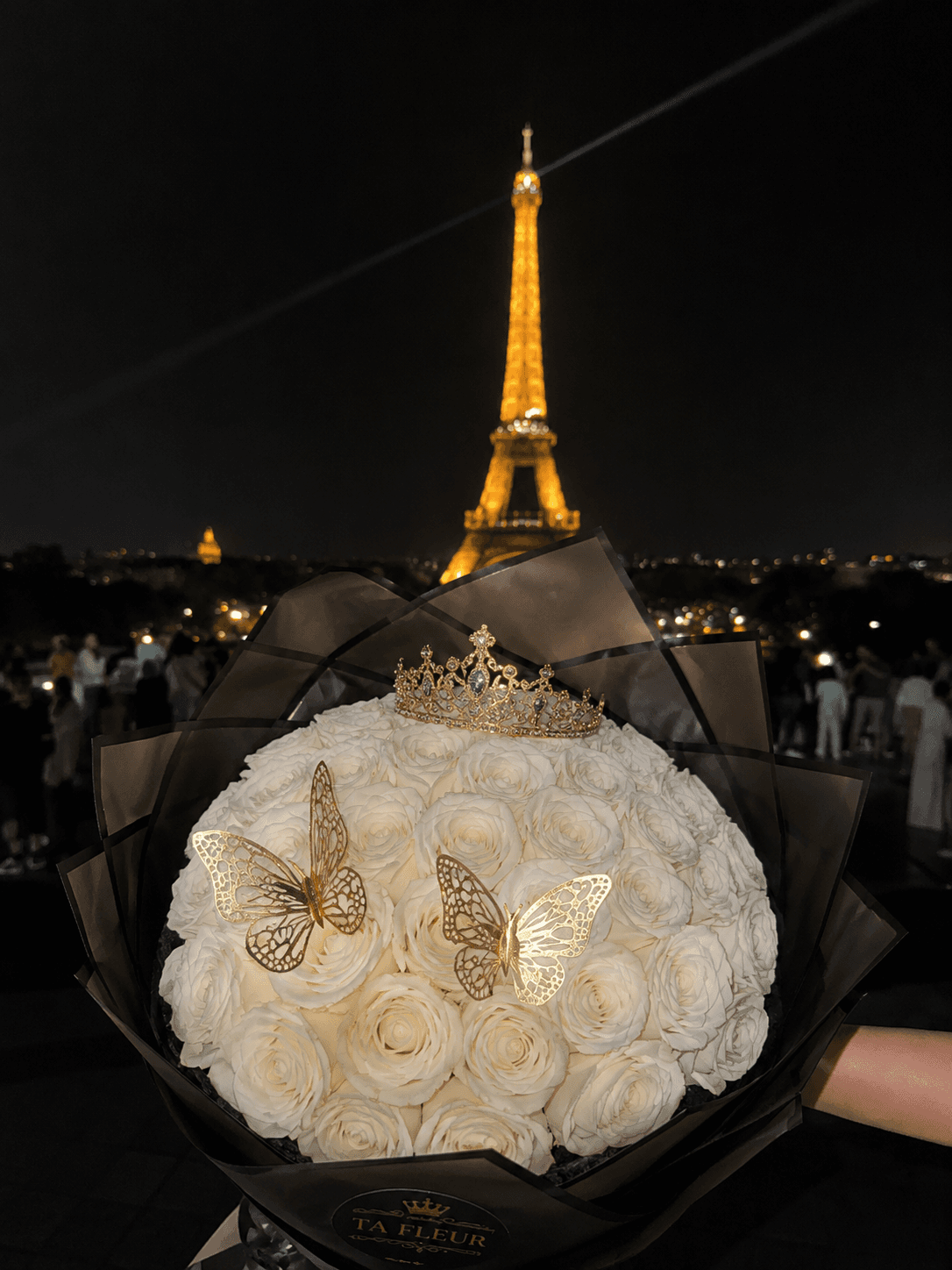 Bouquet de roses reçu par une cliente